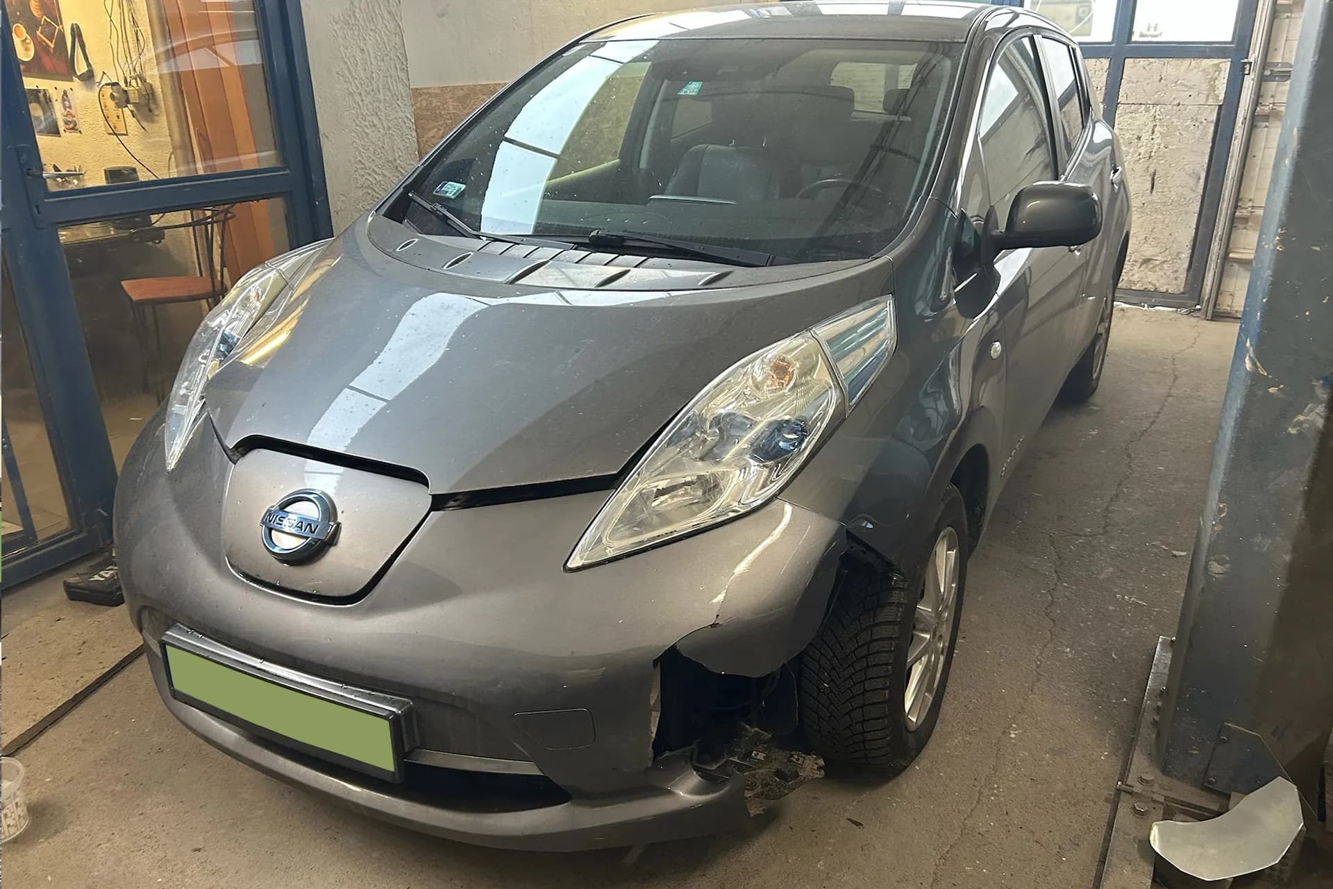 Nissan Leaf Gen 1 — 1
