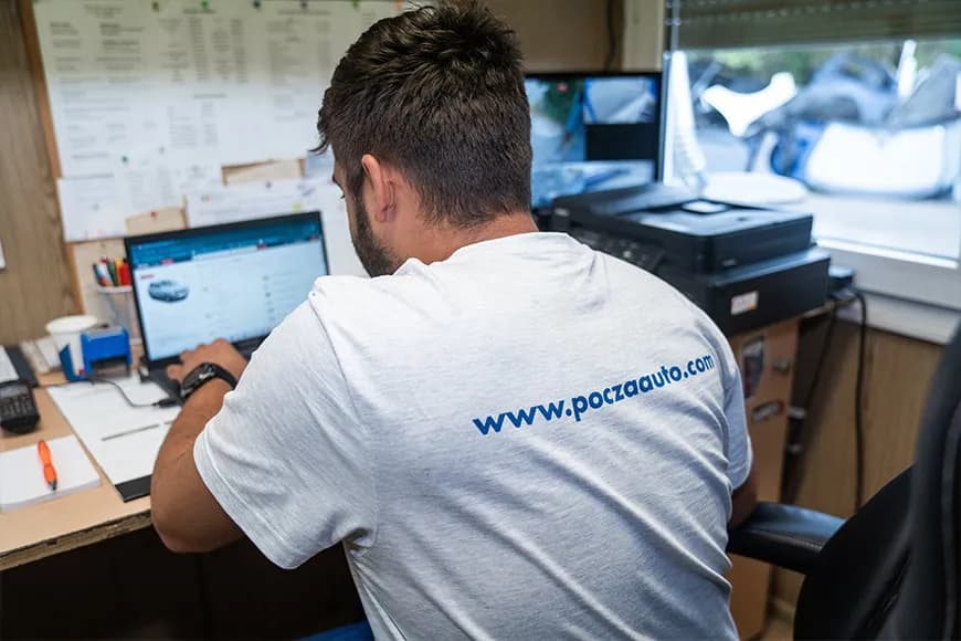 Biztosítós ügyintézés – Pócza Autófényezés Kópháza