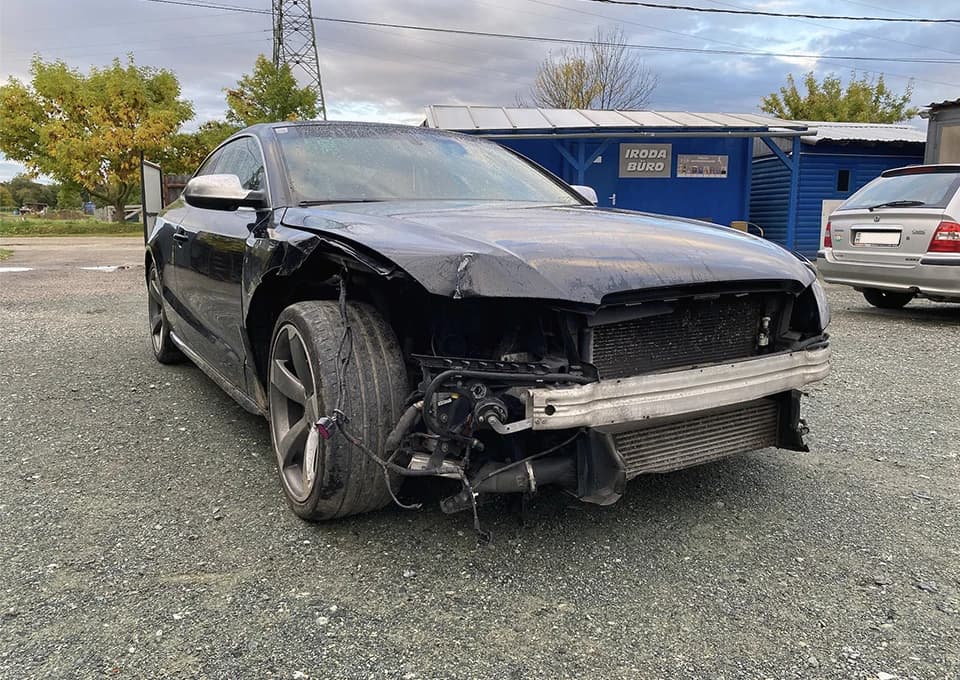 Autófényezés előtt – karosszéria sérülés