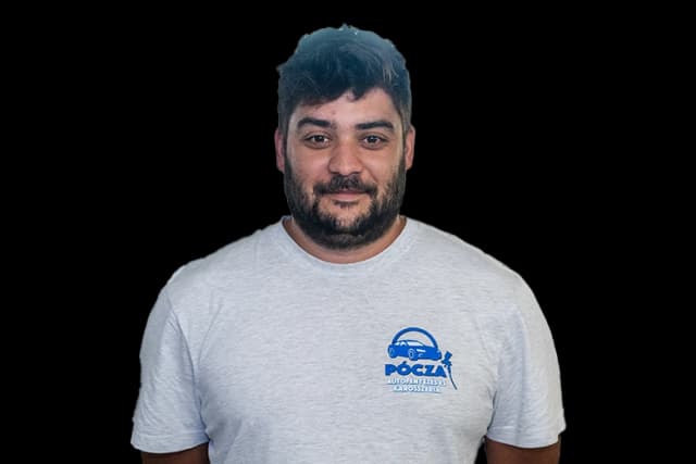 Molnár Bence – Ügyintéző