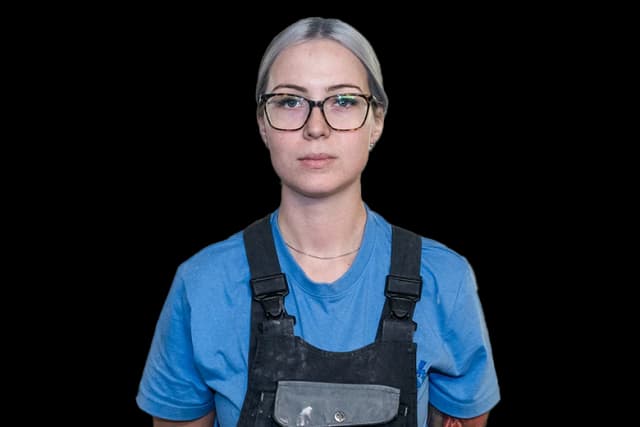 Víg Doroti – Autófényező